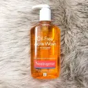 Review sữa rửa mặt Neutrogena Oil-Free Acne Wash: 'khắc tinh' của da mụn?