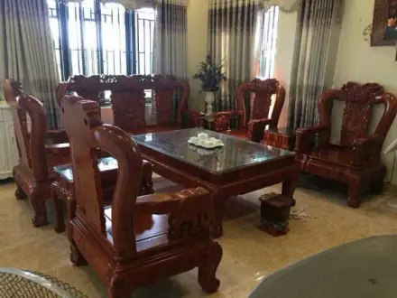 Những mẫu bàn ghế gỗ phòng khách dưới 10 triệu đáng để mua nhất