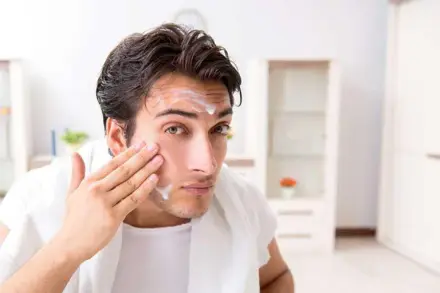 Top 6 sữa rửa mặt cho nam da dầu mụn tốt nhất