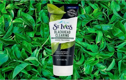 Review sữa rửa mặt tẩy tế bào chết St Ives Trà Xanh gây sốt