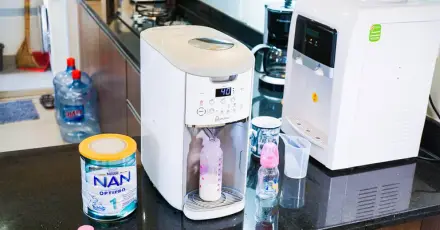 Review Máy Pha Sữa Tự Động: Có Nên Đầu Tư 'Trợ Thủ' Đắc Lực Này?